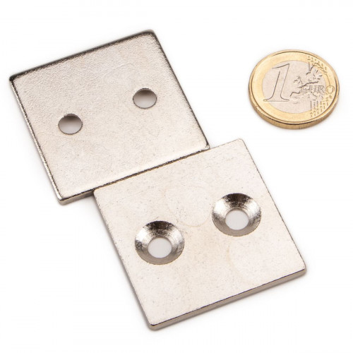 Metal plate 40 x 40 x 3 mm with counterbored holes, nickel